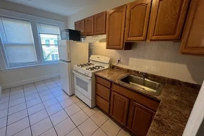 27 Irving Terrace #4