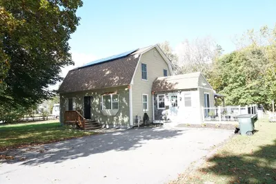 8 New Fitchburg Rd 1