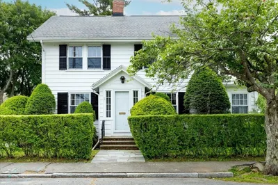 22 Oak St 1