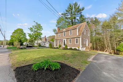 280 Indian Head St 1