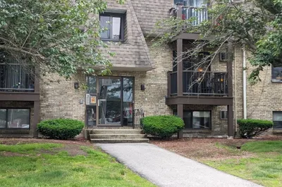 14 Tiffany Rd #10