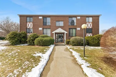 127 King St #101 1