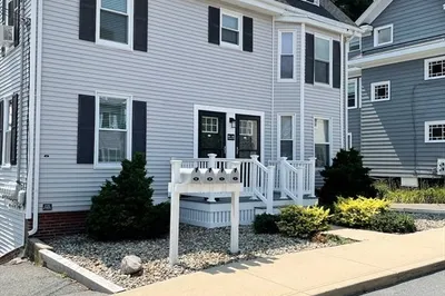 20-22 Lafayette Rd #1L
