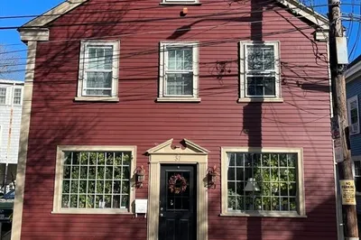 37 Turner Street #2R