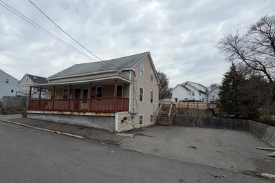 18-20 Pleasant St 1