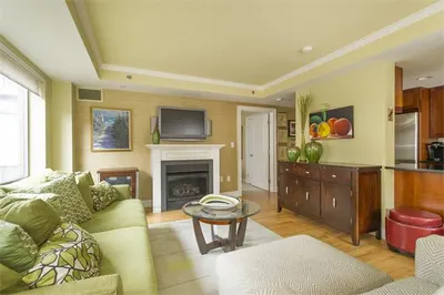 44 Prince St #404 1