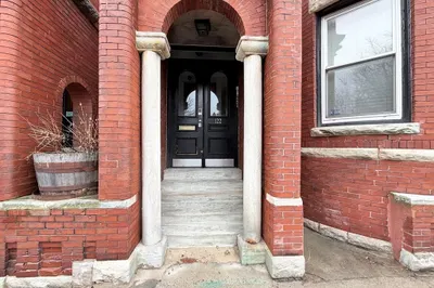 122 Day St #3