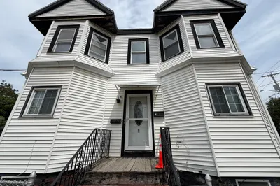 1 Bailey St #2 1