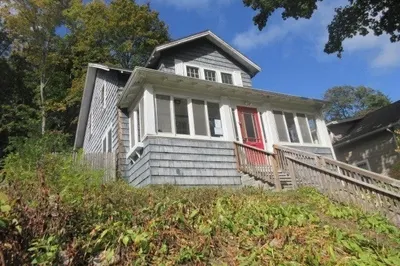 70 Beaverbrook Parkway 1