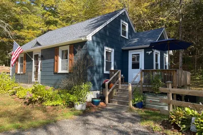 276 Amherst Rd