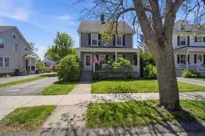 42 Lawler St