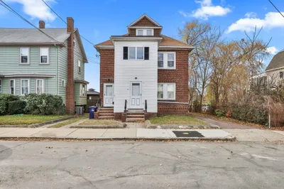 11 Thurston St 1