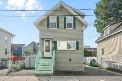 26 Groveland St 1