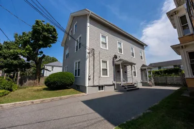 126 Clay St 1