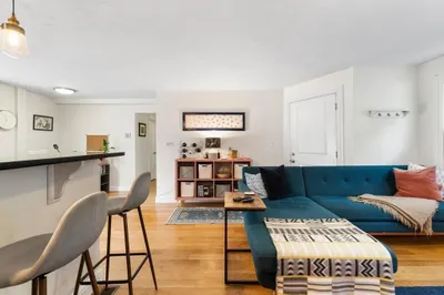617-619 E. Second Street #1