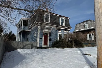 128 Allen St 1