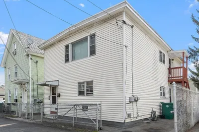 10 Cedar Ct