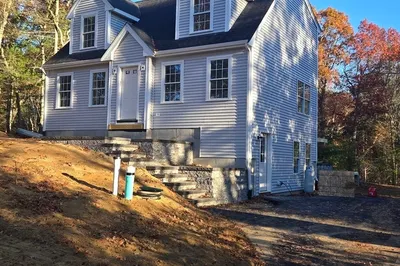 32 Ray Rd