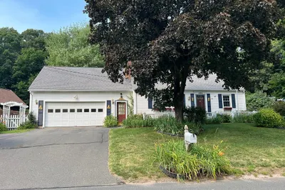 88 Knollwood Dr 1