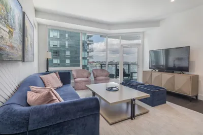 50 Liberty Dr #8L
