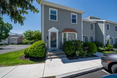 26 Breakwater Dr #26 1