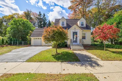 16 Westbrook Rd 1
