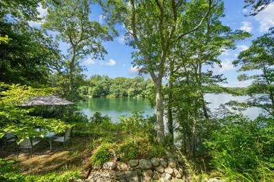 203 Lake Shore Dr 1