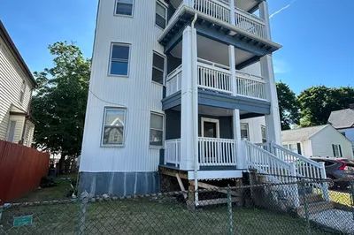 16 Peacevale Rd #2 1