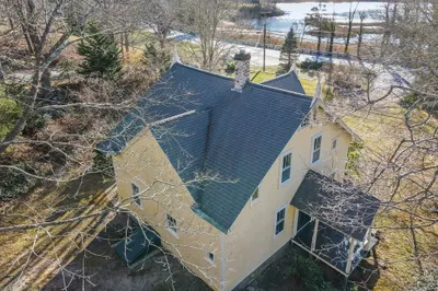 485 W Falmouth Hwy 1