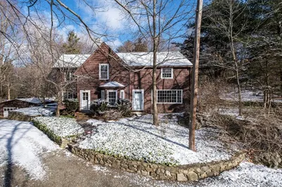 445 Glen Rd 1
