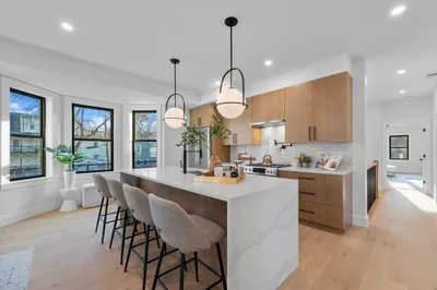 19 Hanson Street #2
