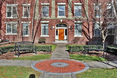 141 Beaconsfield Rd #3 1