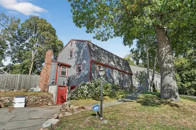 116 Gordon Rd 1