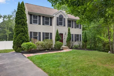 21 Railroad Ave 1