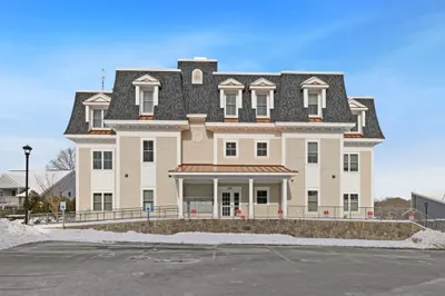 441 Essex Street #302