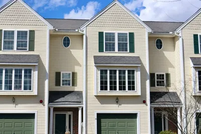 18 Groveland Commons Way #18 1