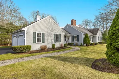 140 Bakers Pond Road 1
