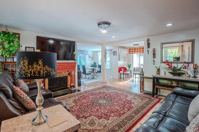 38 Burlington St 1