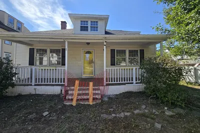 1 Everett St