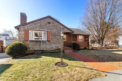 14 Meadow Brook Road