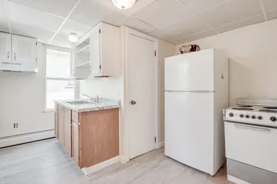 23 Lowell St #2R