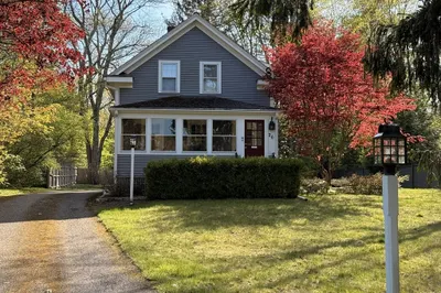 26 Leach Ln