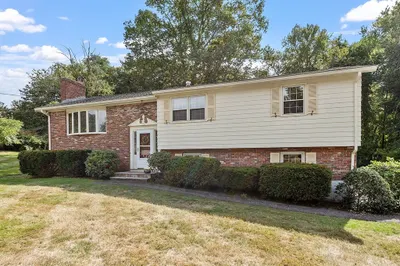 4 Mansfield Drive