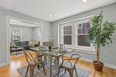 44-46 Woods Ave #44