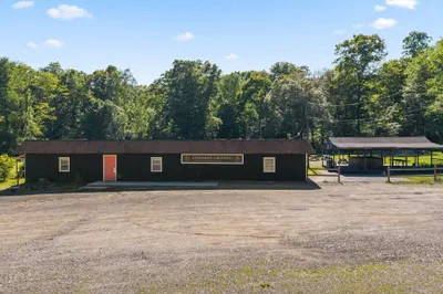 31 E Brookfield Rd 1