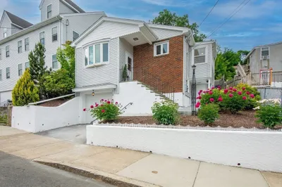 119 Dartmouth St