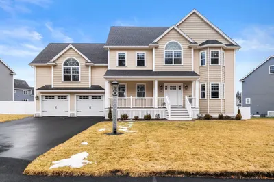 115 Terramor Dr 1