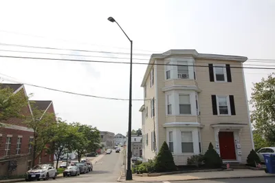 29 Crescent St #1A