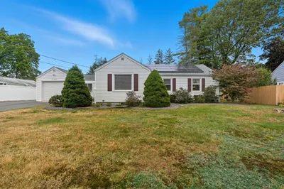 114 Brookside Circle