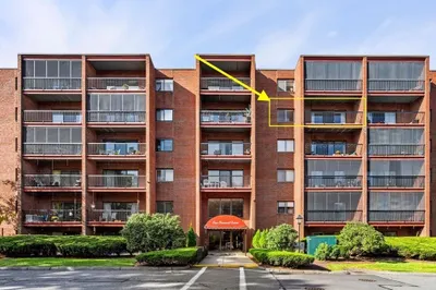1 Summit Drive #52